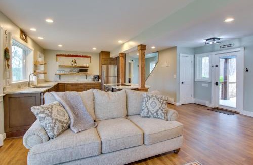 Nellysford House | Modern Nellysford Getaway on 40 Private Acres!