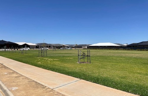 Munno Para House | Modern New 4BR Spacious & Peaceful Family Home