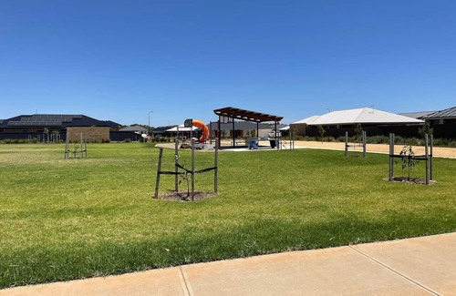Munno Para House | Modern New 4BR Spacious & Peaceful Family Home