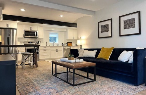 Georgetown House | Modern, new & industrial in Georgetown