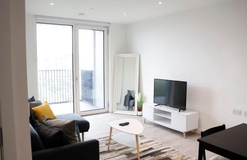 Fairfield Apartment | Modern New Spacious Apartment