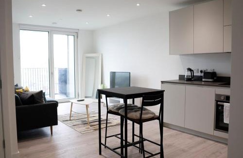Fairfield Apartment | Modern New Spacious Apartment