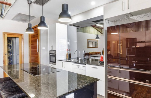 Newcastle West Apartment | Modern, Newcastle apartment