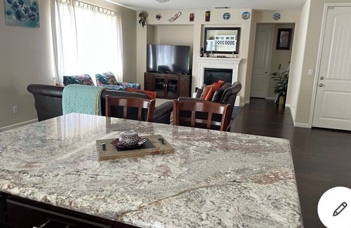 Fairfield House | MODERN NEWER HOME CLOSE TO NAPA WINE COUNTRY, SACRAMENTO & SAN FRANCISCO