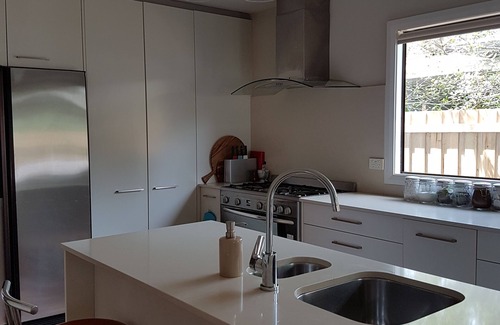 Patonga House | Modern.nVery comfortable, well equipped.nCreek side. nViews. nPeace and quiet!