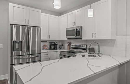 North Philadelphia East Apartment | Modern Oak 2-bedroom apartment with WiFi, AC in lovely Philadelphia