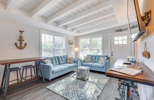 Long Beach House | Modern Oak Island Escape 1 Mile to Long Beach!
