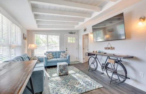 Long Beach House | Modern Oak Island Escape 1 Mile to Long Beach!