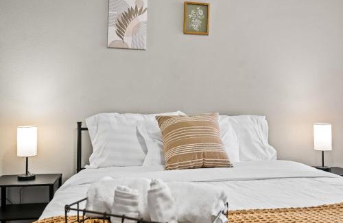 Fossil Creek Apartment | Modern Oasis 2 Bedrooms, 2 Baths Pool