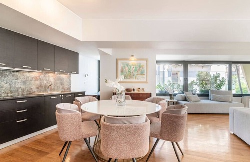 Kinosargous Apartment | Modern Oasis Build on Acropolis Ruins Free Parking