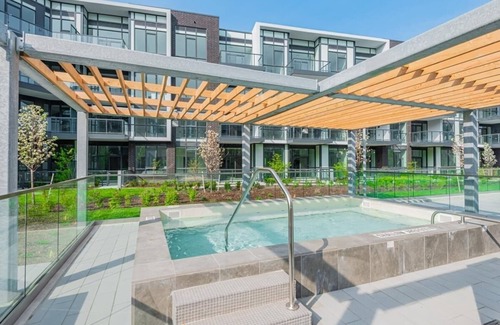 Innisfil Condo | Modern Oasis FRIDAY HARBOUR resort, a luxury destination.