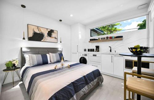 Buena Vista Apartment | Modern Oasis Near Design District, Wynwood
