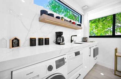 Buena Vista Apartment | Modern Oasis Near Design District, Wynwood