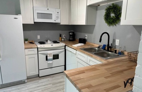 Lake Eola Heights Apartment | Modern Oasis near Lake Eola