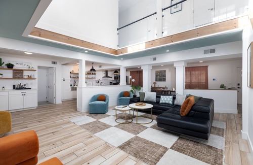 North San Antonio - SAT House | Modern Oasis! Pool, Mini-Golf, Game Room, Theatre!