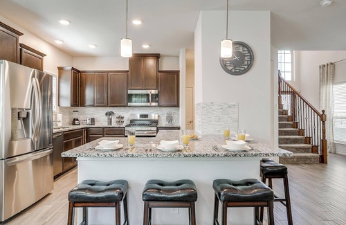 McKinney House | Modern Oasis Retreat In McKinney