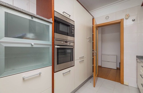 Parque das Nacoes Apartment | Modern Oasis Stay in Lisbon