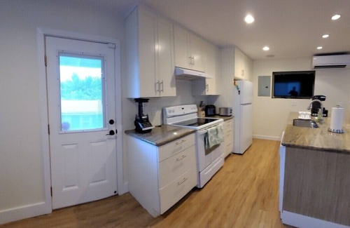 Punaluu House | Modern Oceanfront North Shore House, w/AC & volleyball net, near Kualoa Ranch