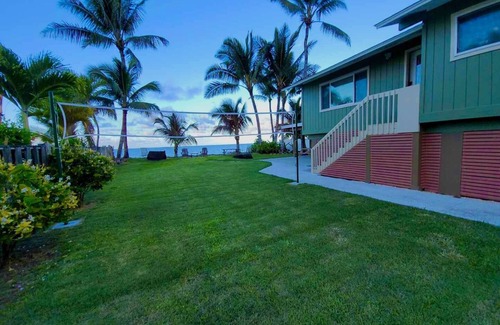 Punaluu House | Modern Oceanfront North Shore House, w/AC & volleyball net, near Kualoa Ranch