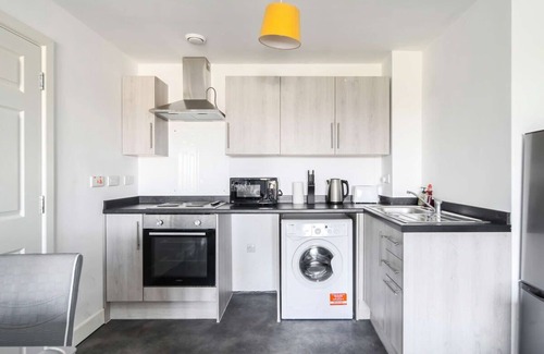 George Green Apartment | Modern One Bed Apartment with Free Parking