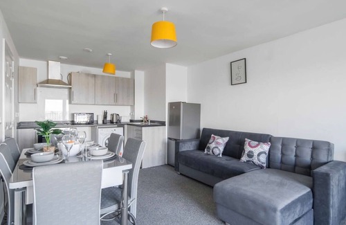 George Green Apartment | Modern One Bed Apartment with Free Parking