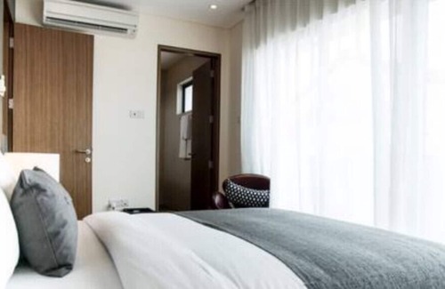 Bedok House | Modern one bedroom studio SEN-6 with shared pool