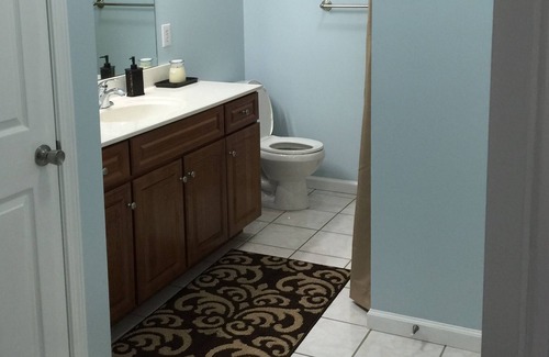 Bristol House | Modern Open Floor Plan Townhouse Convenient For Events At Bristol Motor Speedway