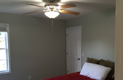 Bristol House | Modern Open Floor Plan Townhouse Convenient For Events At Bristol Motor Speedway