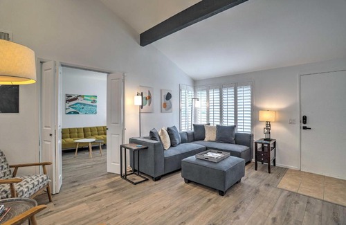 Palm Springs House | Modern Palm Springs Townhome Near Golf Courses