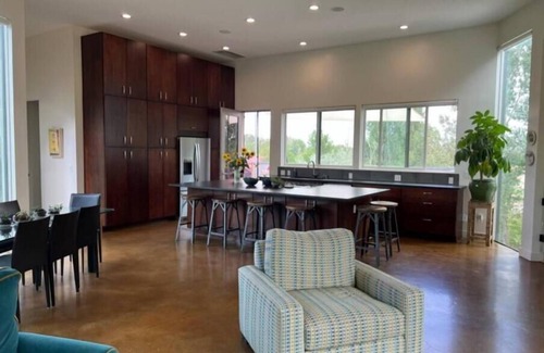 La Veta House | Modern, Peaceful 5 star home