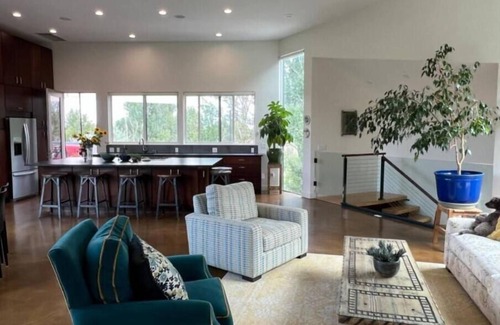 La Veta House | Modern, Peaceful 5 star home
