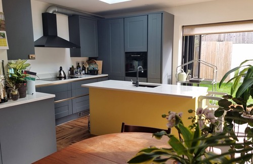 Fishponds House | Modern peaceful bungalow with tranquil garden next to Bristol/Bath cycle path