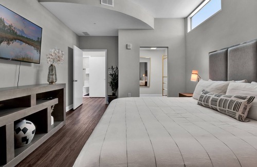 South Eola Condo | Modern Penthouse in downtown Orlando