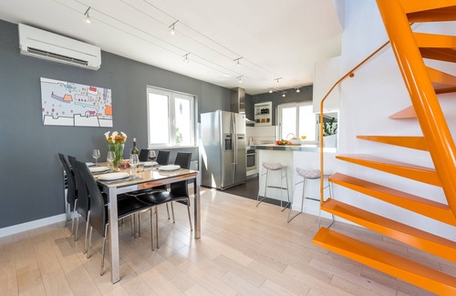 Gornji Kono Villa | Modern Penthouse with the Heated Swimming Pool And a Sea View