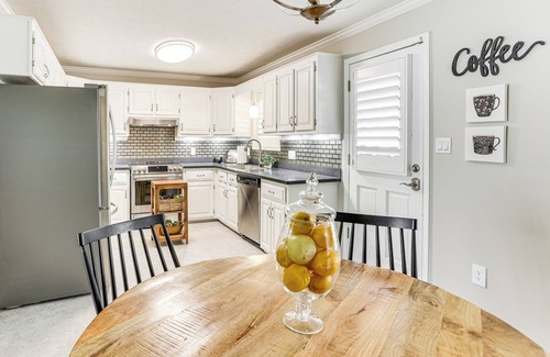 Jackson House | Modern Pet-Friendly Home w/Covered Patio + Yard