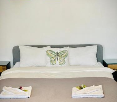 Resita Apartment | Modern place to Stay-self check-in nonstop 24h-wifi