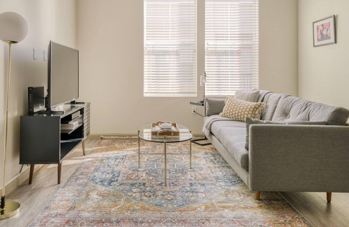 Pleasanton Apartment | Modern Pleasanton 1BR, Parking + Pet-Friendly