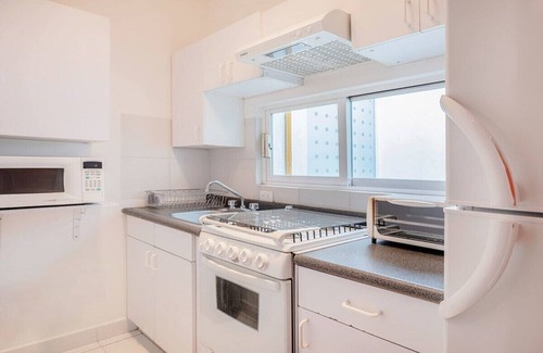 Polanco Condo | Modern Polanco Gem | Workspace | 24/7 Front Desk