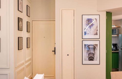 Polanco Apartment | Modern Polanco Retreat with Balcony, Office Space & Style