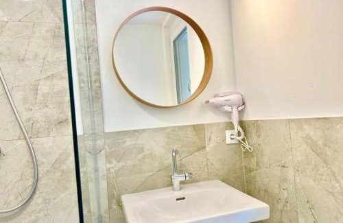 Wiener Neudorf Apartment | Modern Premium Apartment mit Balkon