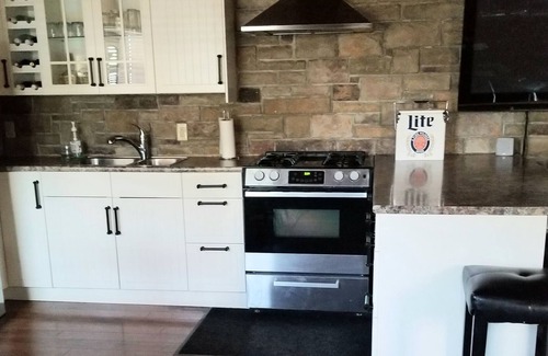 Perth House | Modern, Private 1 bdm House two blocks from beautiful downtown heritage Perth ON