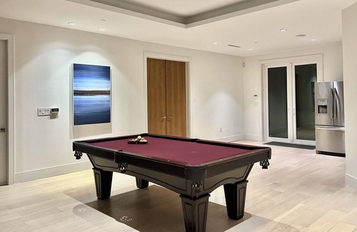 Shaughnessy House | Modern Private Basement Suite in Vancouver with Free Parking