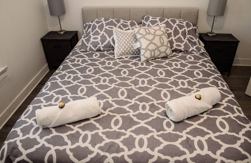 Englewood Apartment | Modern Private Bedroom No4+Kitchen &wifi