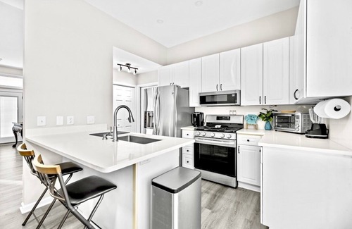 Charlotte Apartment | Modern Private Charlotte Retreat Near Downtown!