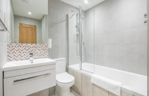 Cherry Hinton Apartment | Modern & Private - Free Parking