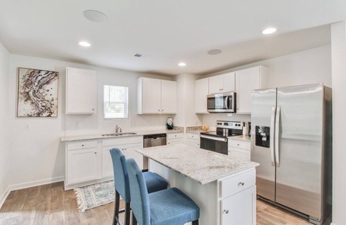South Carolina Lakes & Blackwater Rivers House | Modern & Private Lexington Retreat Near Columbia!