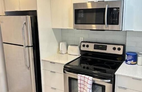 Calgary Chinatown Apartment | Modern private One bedroom apartment Calgary Downtown #502
