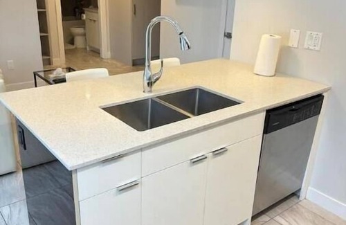 Calgary Chinatown Apartment | Modern private One bedroom apartment Calgary Downtown #502