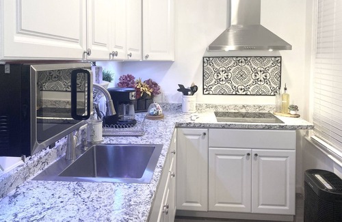 Englewood Apartment | Modern Private room "1"Bed + Kitchen with Bus Stop to NYC