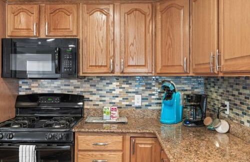 Salt Lake City House | Modern Private Whole Unit 4 Bedroom Guest Suite King Bed